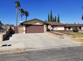 39209 Foxholm Dr, Palmdale, CA 93551