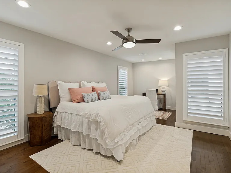 4242 Travis St — Photo 7