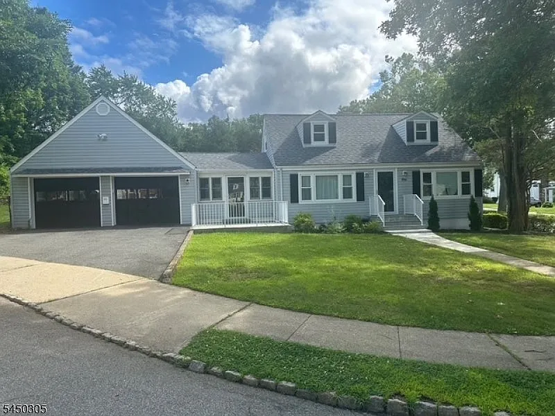 1 Hillairy Ct