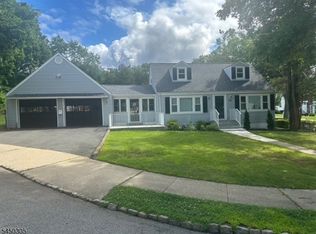 1 Hillairy Ct, Morristown, NJ 07960
