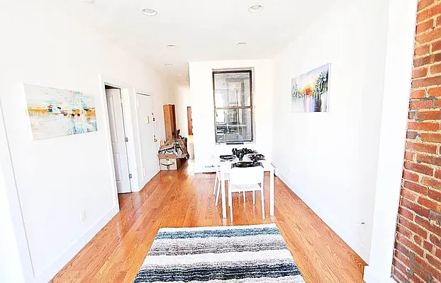 Rented by EastMount Realty LLC | media 4