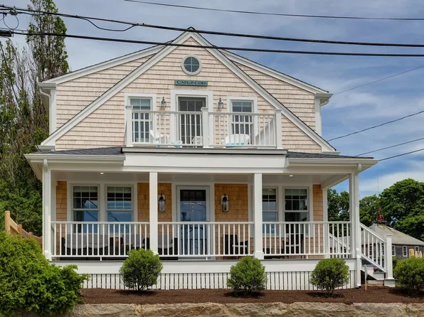 2 Worcester Ave, Bourne, MA 02532