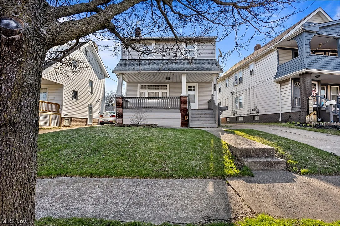 3791 Highland Rd photo 1