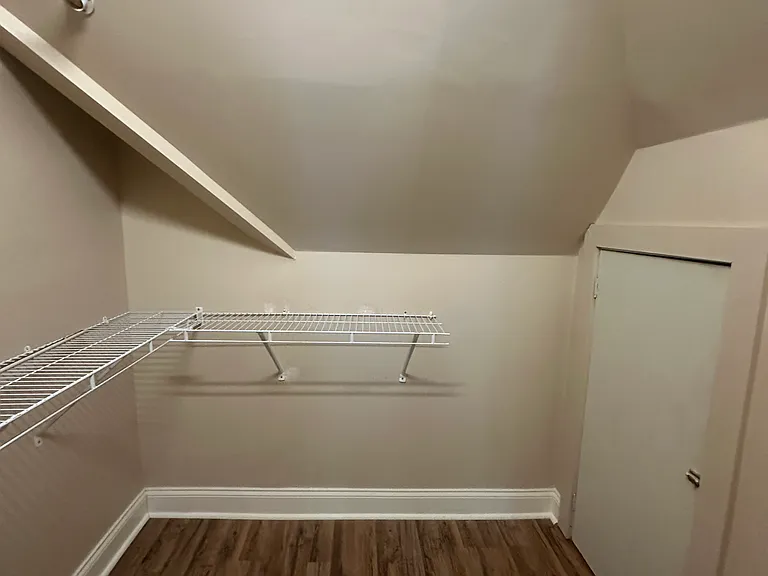 528 E Cherry St — Photo 25