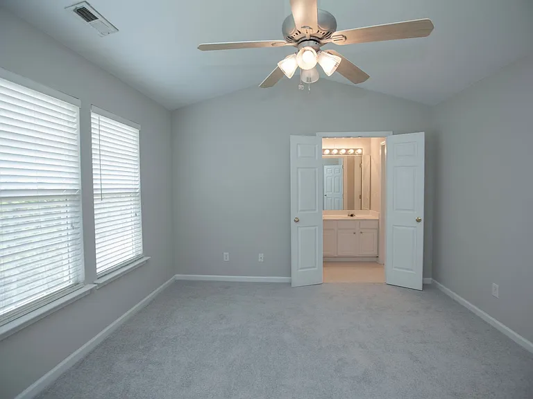 102 Chandler Chase Ct — Photo 20