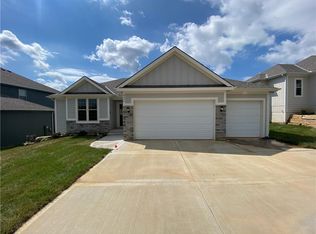 8695 NW 74th Ter, Kansas City, MO 64152