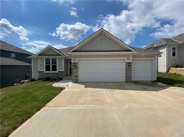 8695 NW 74th Ter, Kansas City, MO 64152