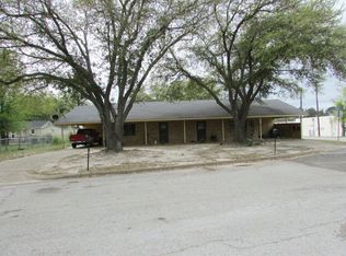 100 Laird Ln, Athens, TX 75751