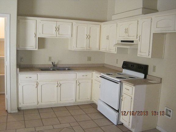 2nd image of 1660 N Nydia Ave