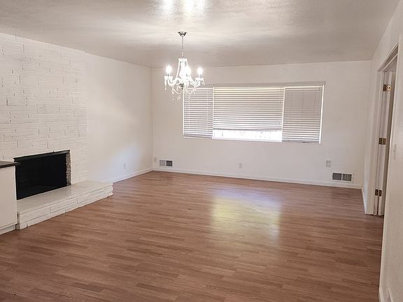 4th image of 925 Crestwood Dr