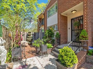 2695 Centennial Ct, Alexandria, VA 22311