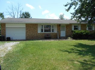 1065 2nd St, Louisville, IL 62858