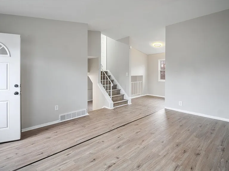 6699 Deer Ct — Photo 3