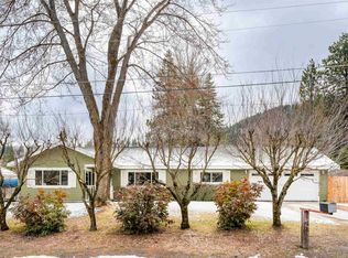 1524 Frederick St, Mount Shasta, CA 96067