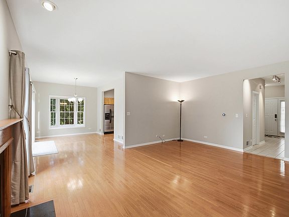 3rd image of 41 N Bridge View St
