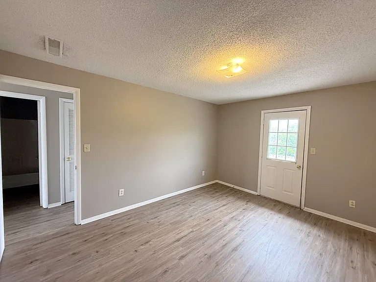 3929 Highridge Dr SW — Photo 9
