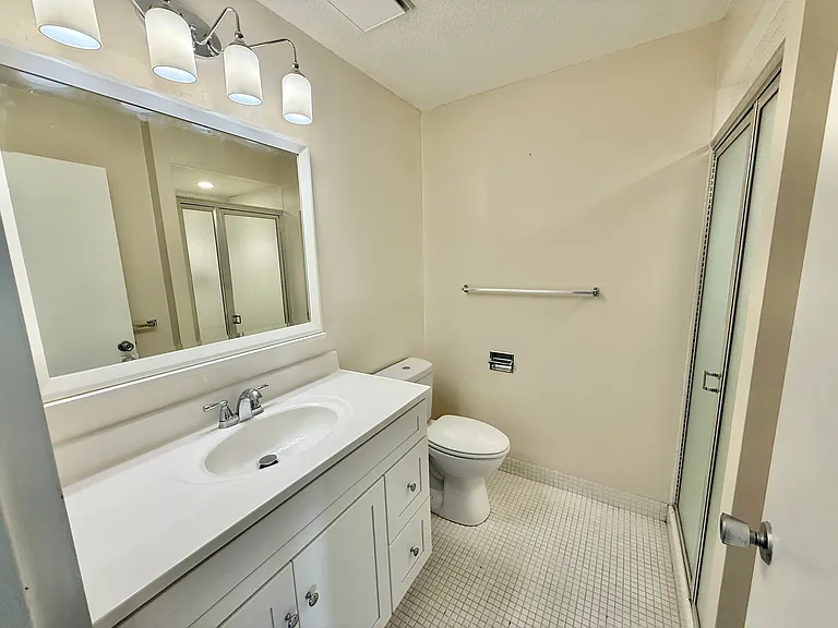 1000 Paradise Rd N #3R — Photo 16