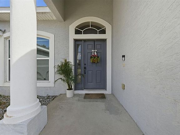 3rd image of 2505 Carmel Ln