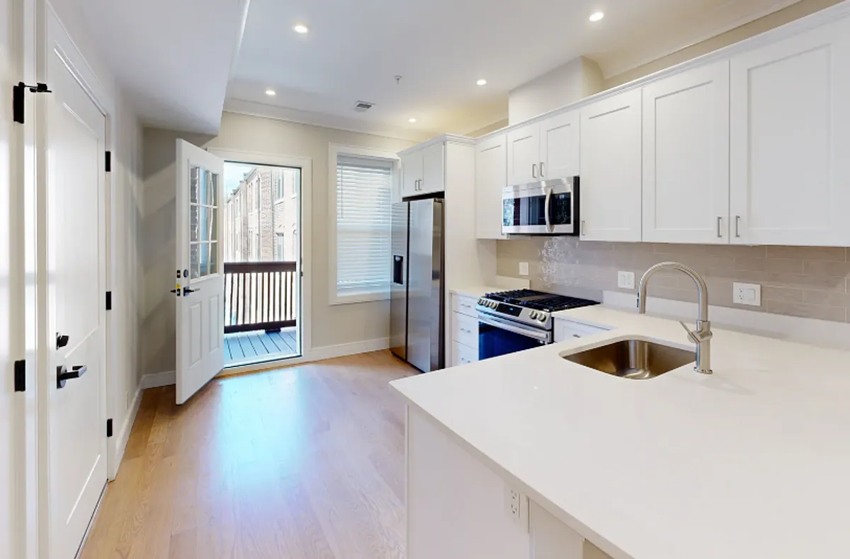 Building Photo - 163 Allston St #9