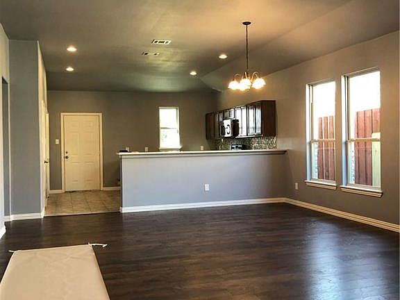 4th image of 2831 Idaho Ave