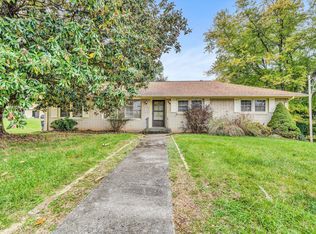 1618 Flora Ln NW, Roanoke, VA 24017