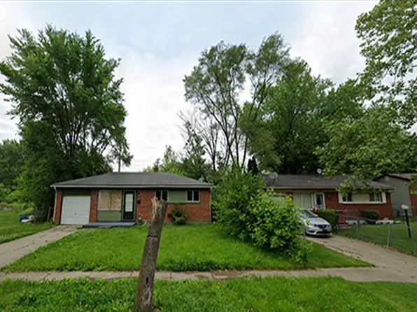 1296 Peachtree Dr, Mount Morris, MI 48458