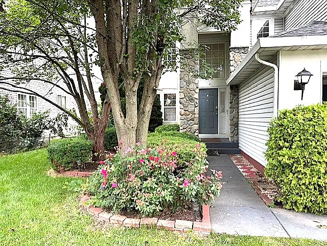 2119 Horncastle Ln — Photo 2