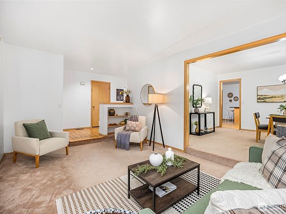 5th image of 1000 NE Mount Ellinor Court