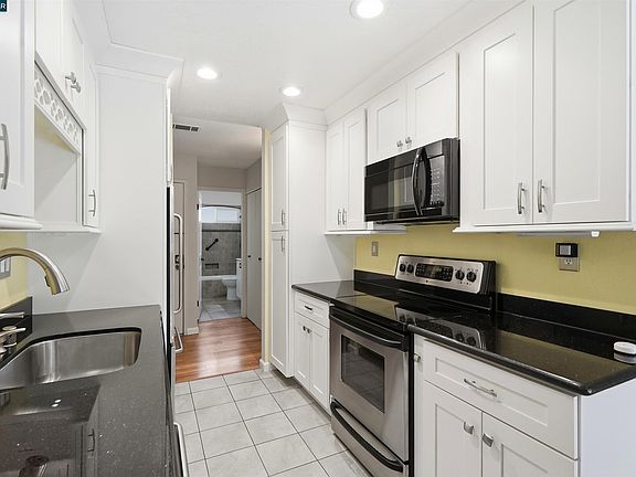2nd image of 775 Center Ave