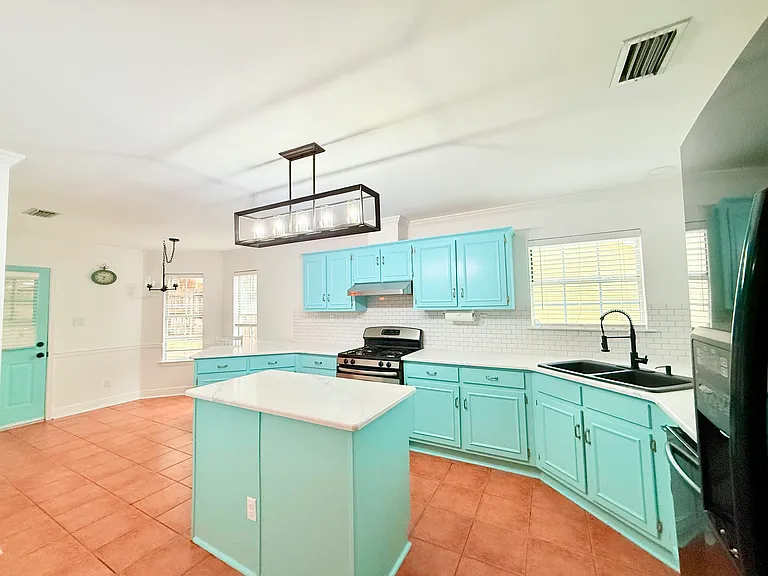 3101 Autumn Ridge Dr W — Photo 3