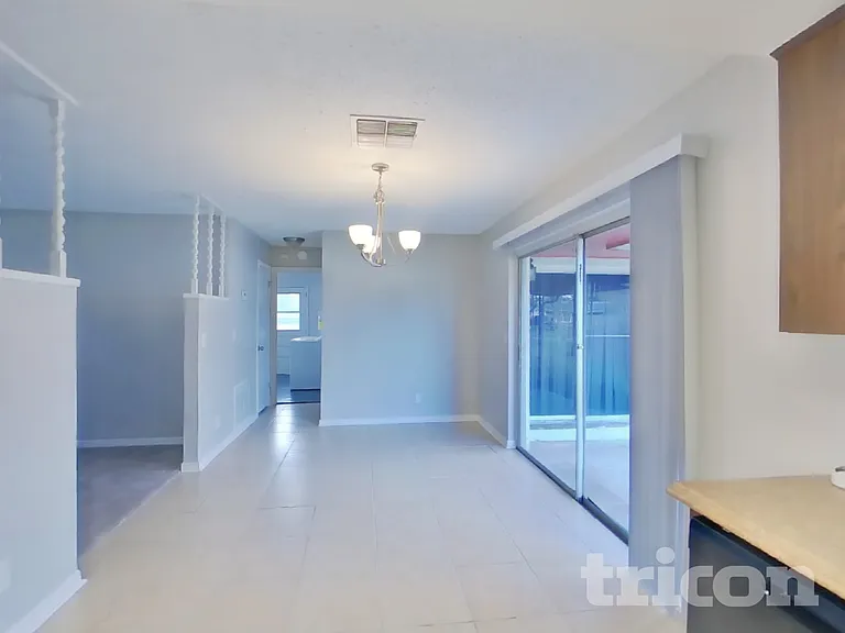 1484 Bloomingdale Rd — Photo 4
