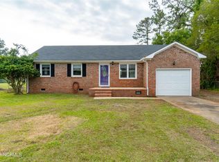 112 Oxford Dr, Jacksonville, NC 28546
