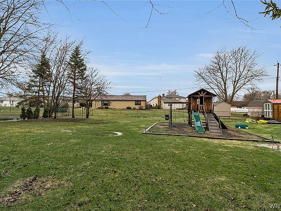 4th image of 660 S Colony Rd