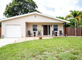 9032 Narcissus Ave, Seminole, FL 33777