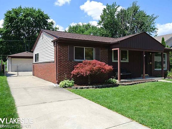 5th image of 27939 Vogt St
