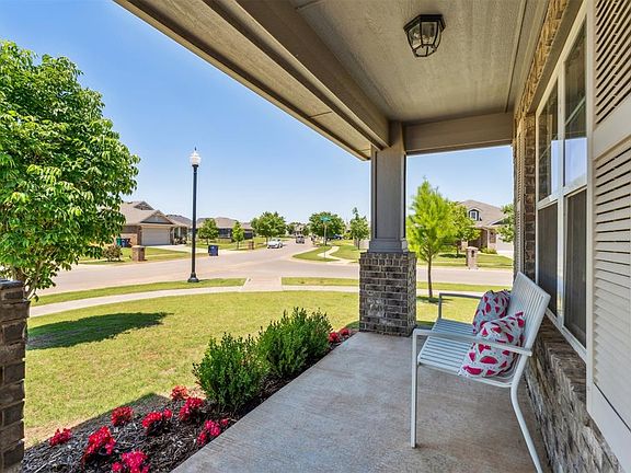 2nd image of 3432 Piney River Dr
