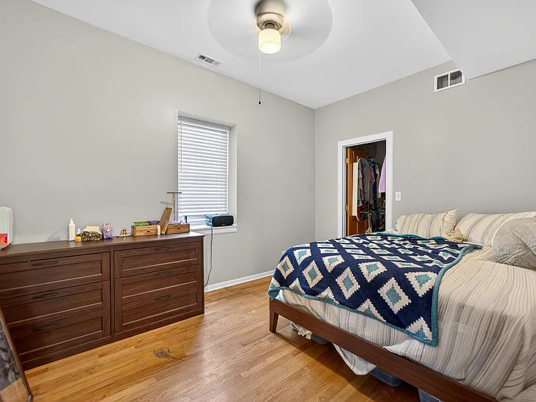 3115 N Oakley Ave #1 — Photo 13
