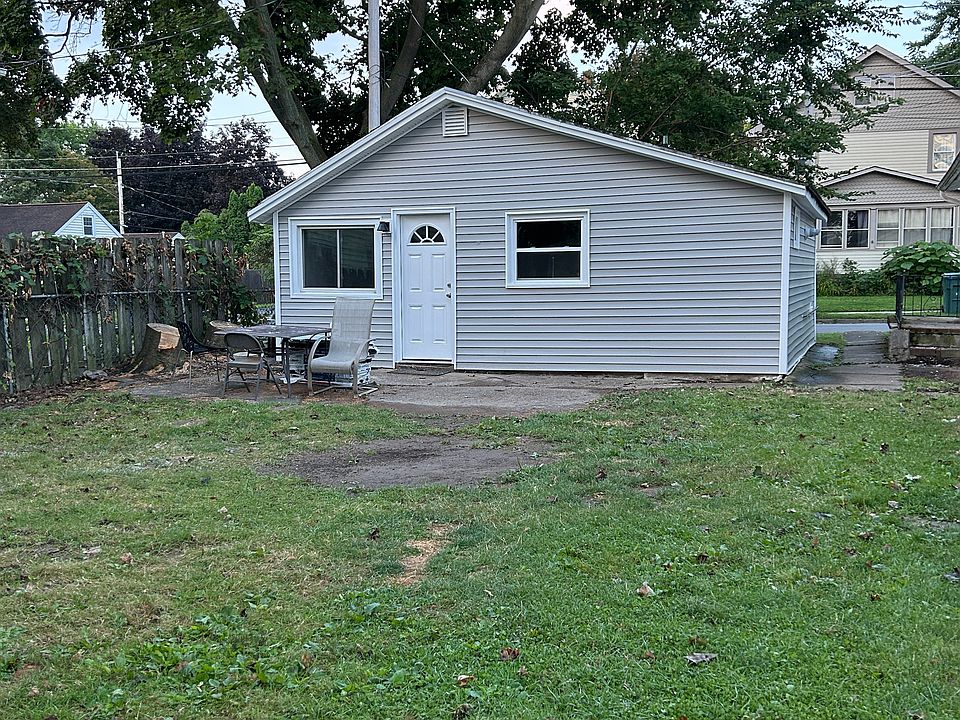 1st image of 23 Braddock St