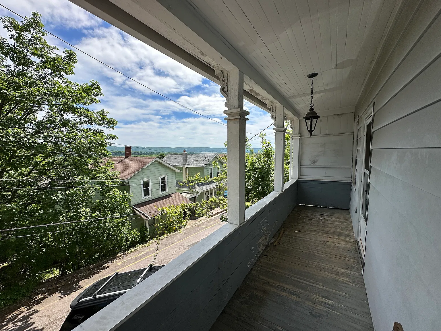 3 bed, $1,100 — Photo 1
