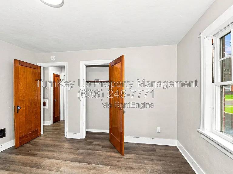 1065 N Lafayette St — Photo 9