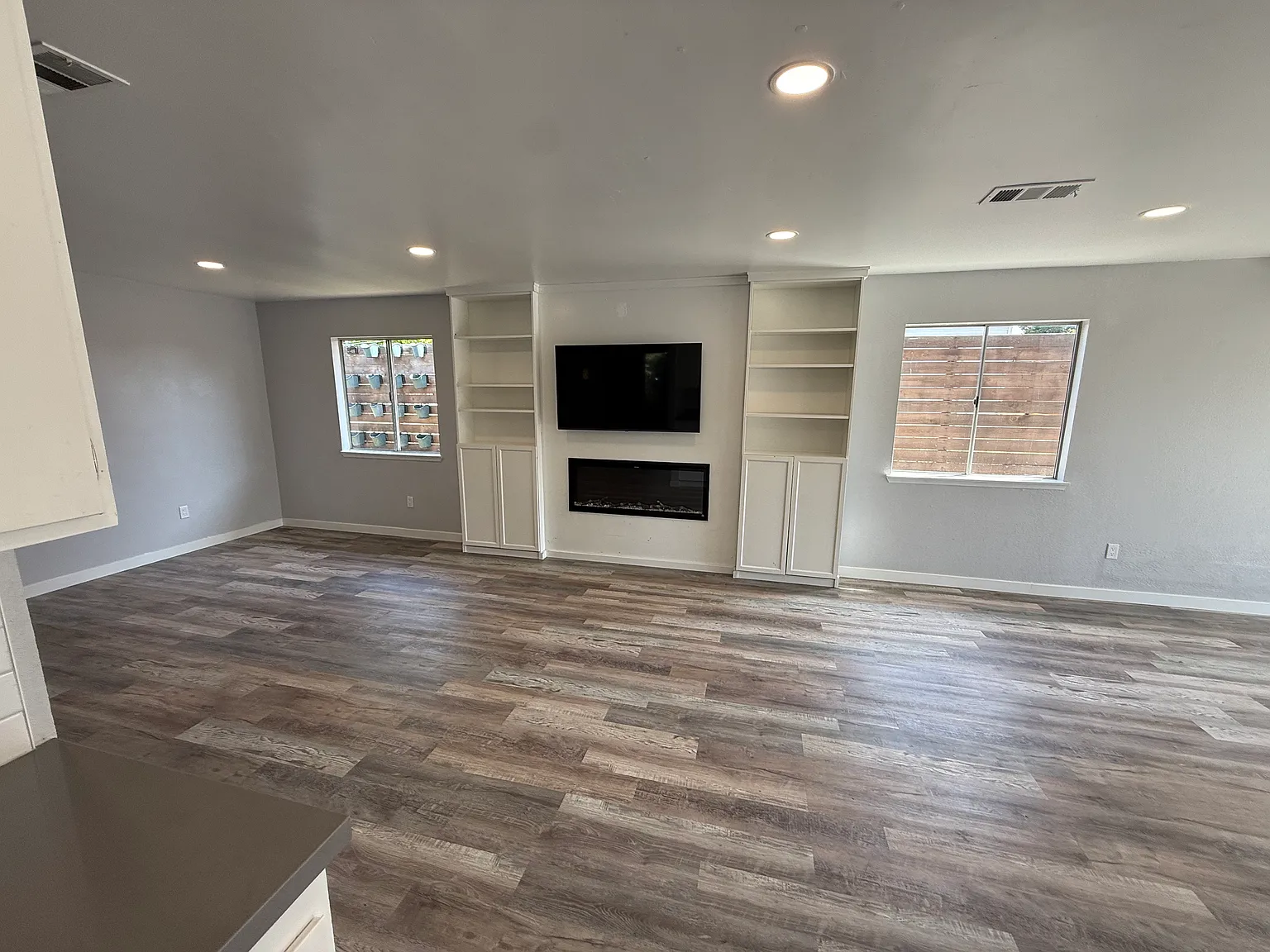 4 bed, 1800 sqft, $5,000 — Photo 3