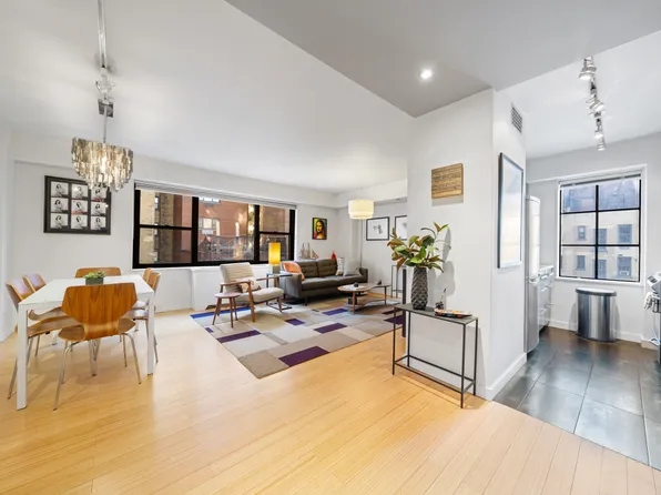 178 East 80th Street 10F image 1 of 19