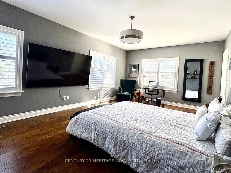 22 Cedar Cres #MAIN — Photo 16