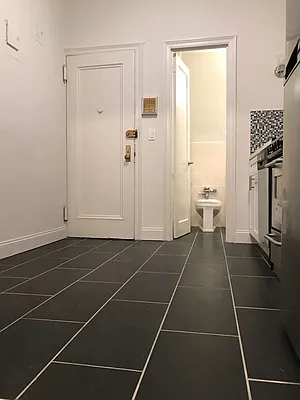 Rented by Paley Management | media 29