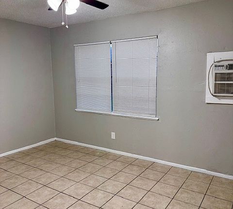 4th image of 500 E Craven Ave #11318795