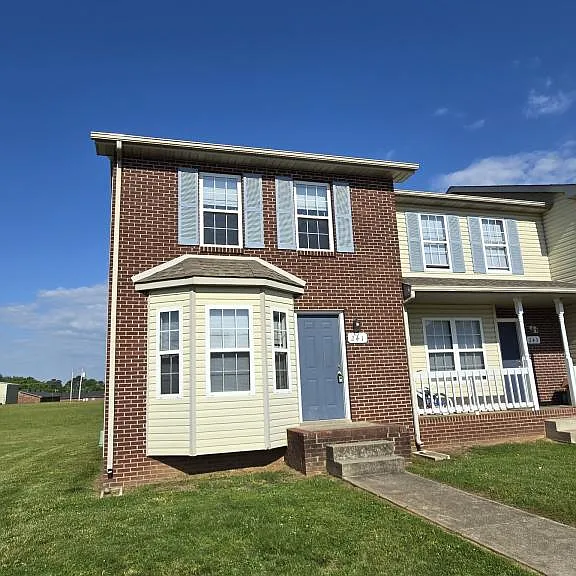 241 Tree Line Dr — Photo 2