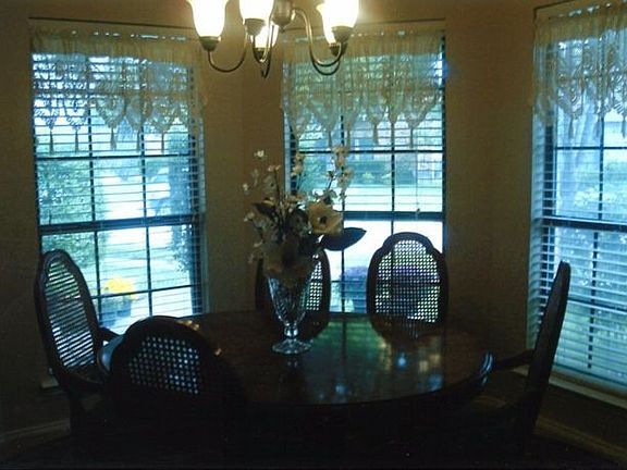 5th image of 5237 Wood Creek Ln