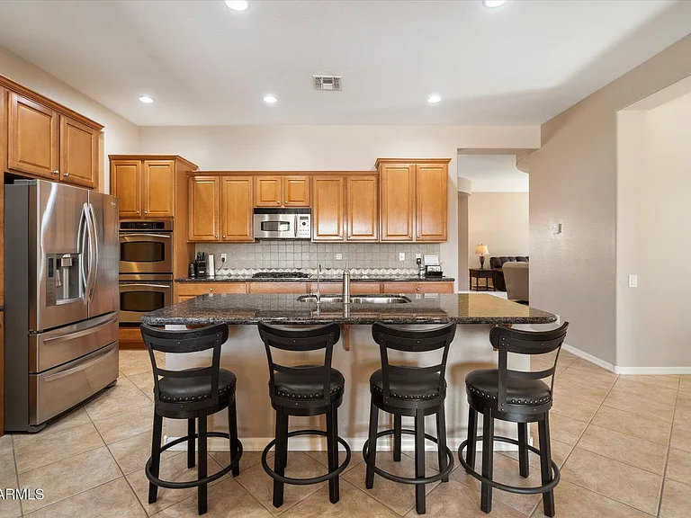 743 E Torrey Pines Pl — Photo 12