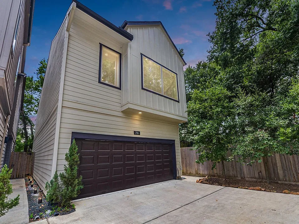 733 Janisch Rd