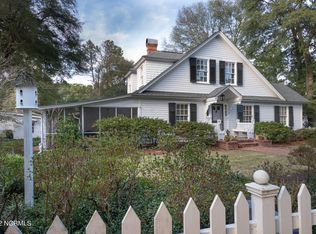 185 Cherokee Rd, Pinehurst, NC 28374
